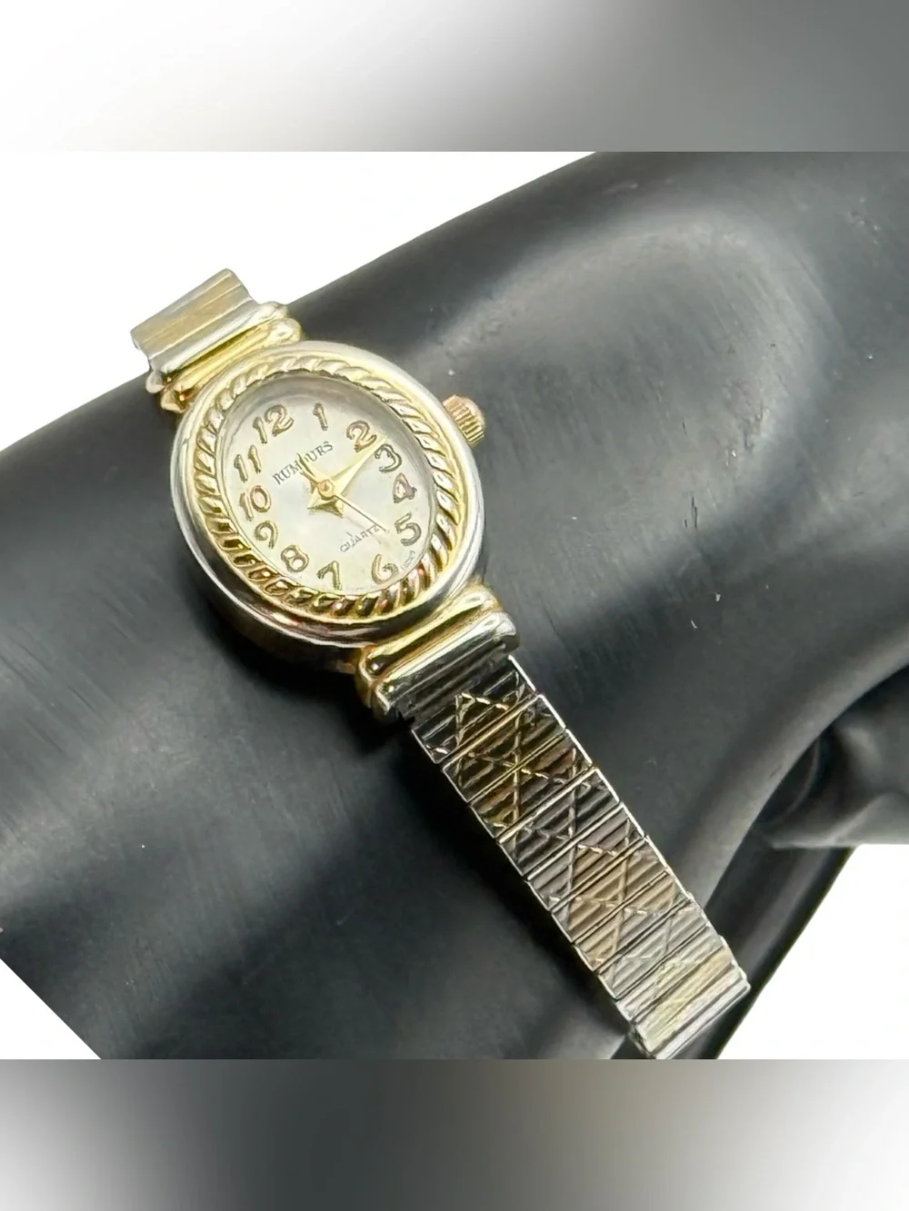 Vintage Rumours Womens Quartz Watch Two Tone Oval Rope Bezel Expansion Band